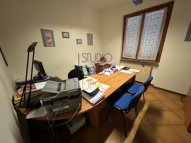 Casa Indipendente in Vendita a Loro Ciuffenna, 180'000€, 200 m²