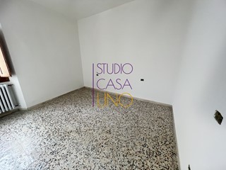 Appartamento in Vendita a Montevarchi, 87'000&euro;, 129 m²