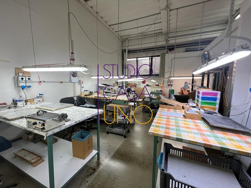 Capannone in Vendita a Castelfranco Piandiscò, 150'000€, 200 m²