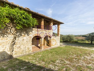 Rustico in Vendita a Cavriglia, 980'000€, 369 m²