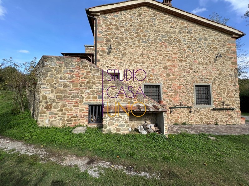 Rustico in Vendita a Bucine, 290'000€, 180 m²