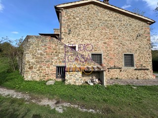 Rustico in Vendita a Bucine, 290'000€, 180 m²