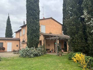 Rustico in Vendita a Bucine, 790'000€, 248 m²