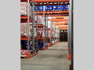 Capannone in Vendita a Arezzo, 2'400'000€, 3870 m²