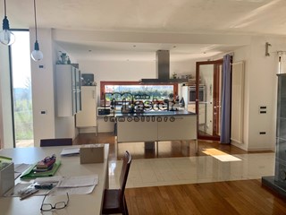 Villa in Vendita a Preganziol, 475'000€, 230 m²
