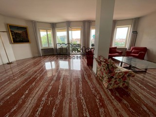 Attico in Vendita a Treviso, 595'000€, 300 m²