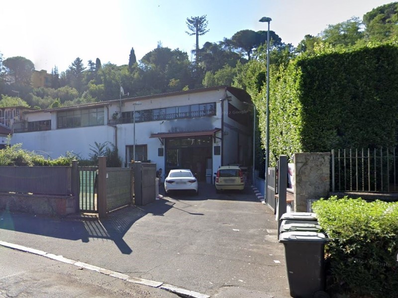 Immobile commerciale in Vendita a Frascati, 540'000&euro;, 300 m²
