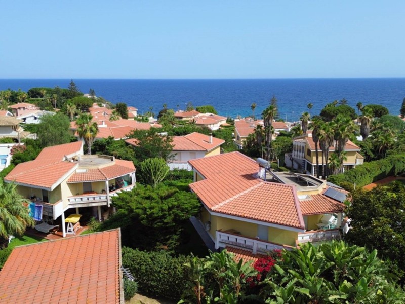 Villa in Vendita a Siracusa, 430'000&euro;, 160 m²