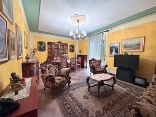 Appartamento in Vendita a Siracusa, 110'000&euro;, 144 m²