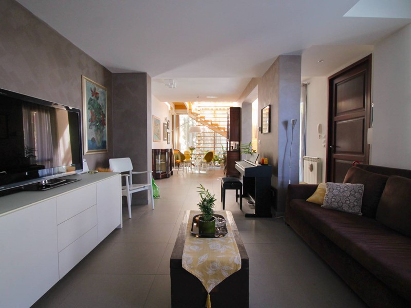 Villa in Vendita a Siracusa, 470'000&euro;, 184 m²