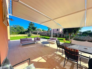 Villa in Vendita a Siracusa, 565'000&euro;, 220 m²