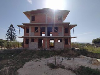 Villa in Vendita a Pachino, 850'000€, 242 m²