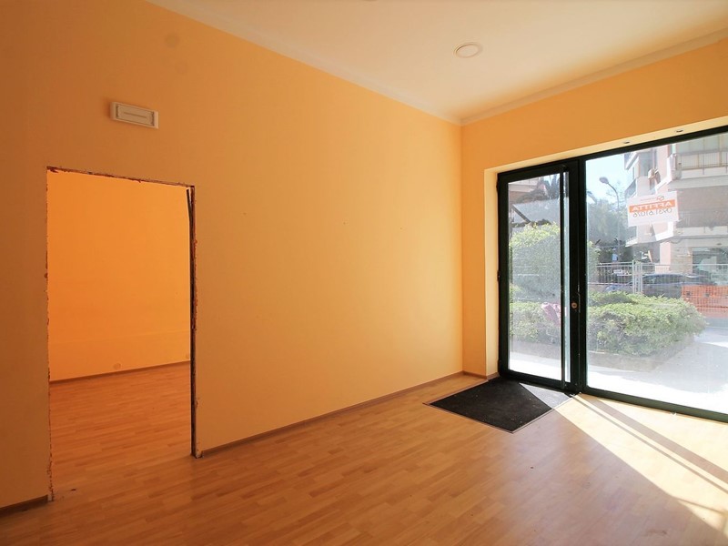 Immobile commerciale in Affitto a Siracusa, 1'200€, 80 m²