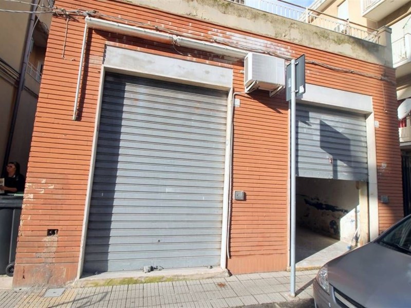 Immobile commerciale in Vendita a Siracusa, 57'000&euro;, 62 m²
