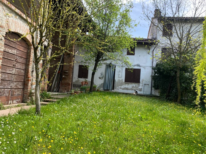 Rustico in Vendita a Casalnoceto, 165'000€, 160 m²