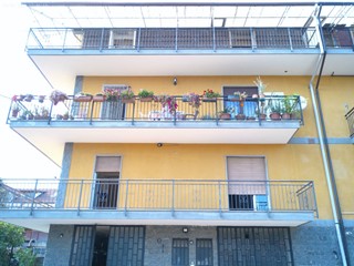 Casa Indipendente in Vendita a Torino, 330 m²