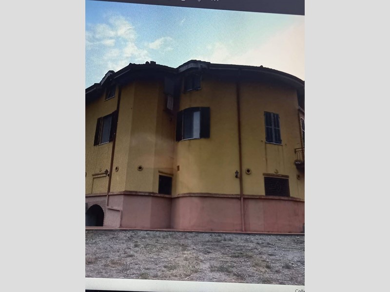 Quadrilocale in Vendita a Imperia, 150'000€, 65 m²