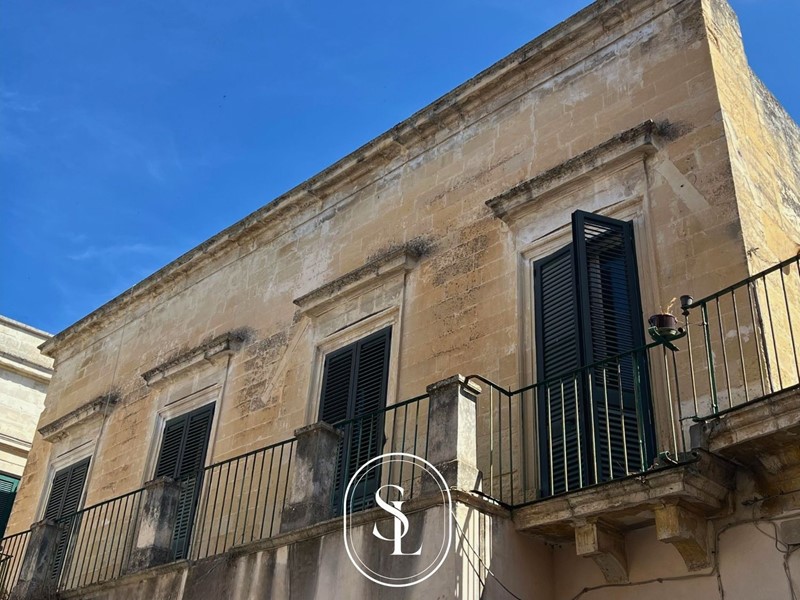 Appartamento in Vendita a Lecce, 468'000€, 250 m²
