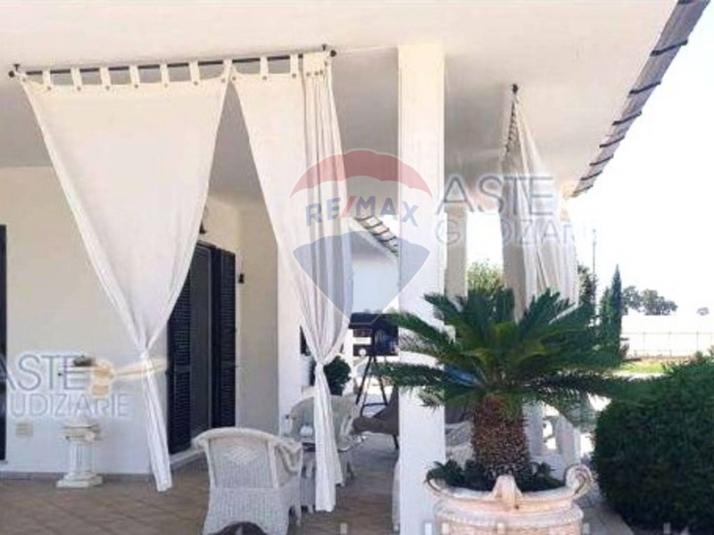 Quadrilocale in Vendita a Sabaudia, 144'465&euro;, 209 m²