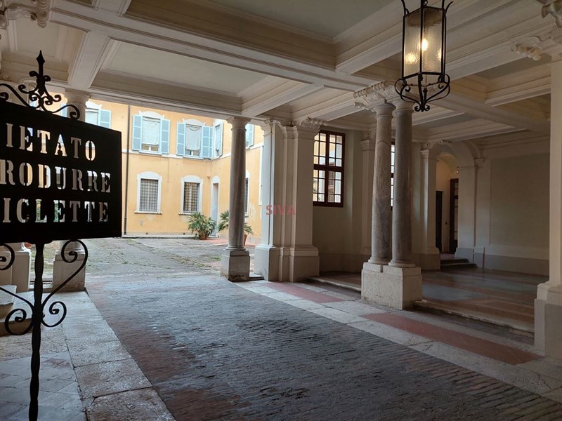 Appartamento in Vendita a Ravenna, 500'000€, 300 m²