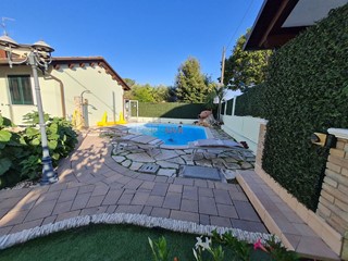 Casa Indipendente in Vendita a Ravenna, 535'000€, 260 m²