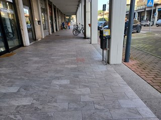 Immobile commerciale in Vendita a Ravenna, 150'000€, 90 m²