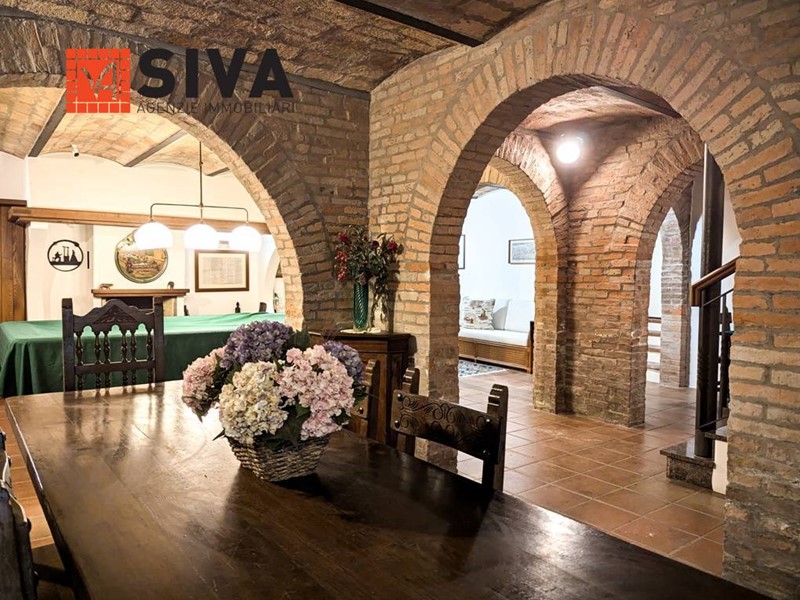 Villa in Vendita a Ravenna, 900'000€, 335 m²