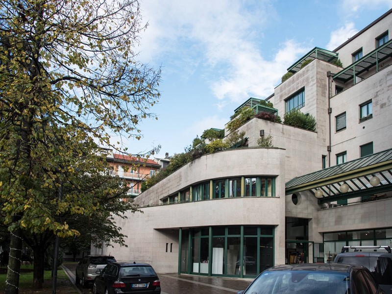 Quadrilocale in Vendita a Saronno, 750'000€, 200 m²