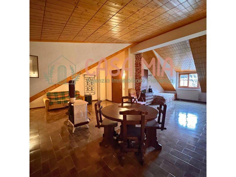 Bilocale in Vendita a Ferriere, 30'000€, 70 m²