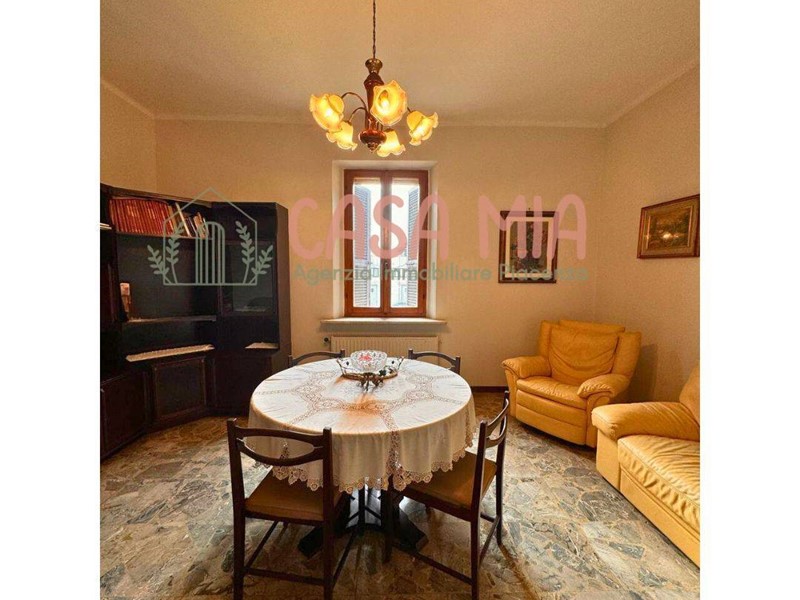 Villa in Vendita a Rottofreno, 230'000€, 300 m²