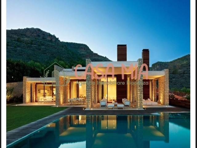 Casa Semi Indipendente in Vendita a Rottofreno, 310'000€, 200 m²