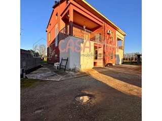 Villa in Vendita a Calendasco, 299'000€, 259 m²