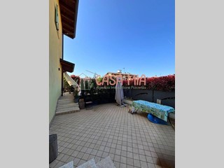 Casa Semi Indipendente in Vendita a Gossolengo, 330'000€, 147 m²