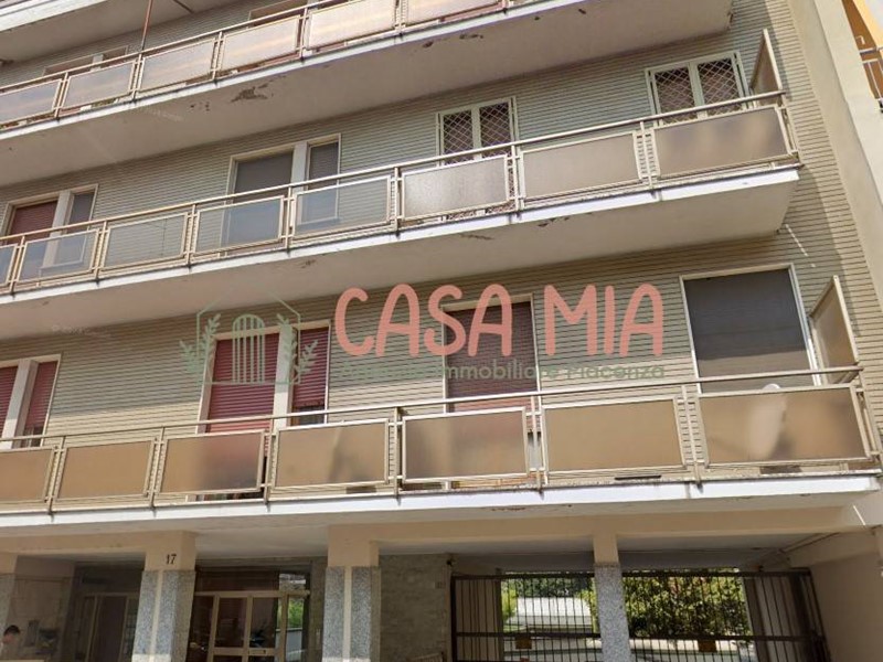 Box in Vendita a Piacenza, 23'000€, 17 m²