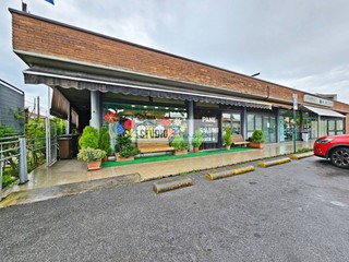 Immobile commerciale in Vendita a Viareggio, 135'000€, 130 m²