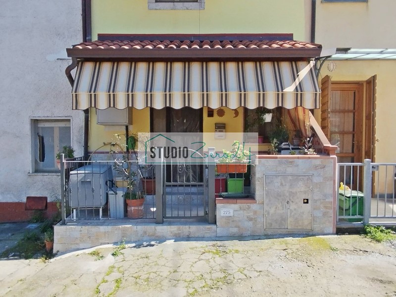 Casa Semi Indipendente in Vendita a Massarosa, 115'000€, 75 m²