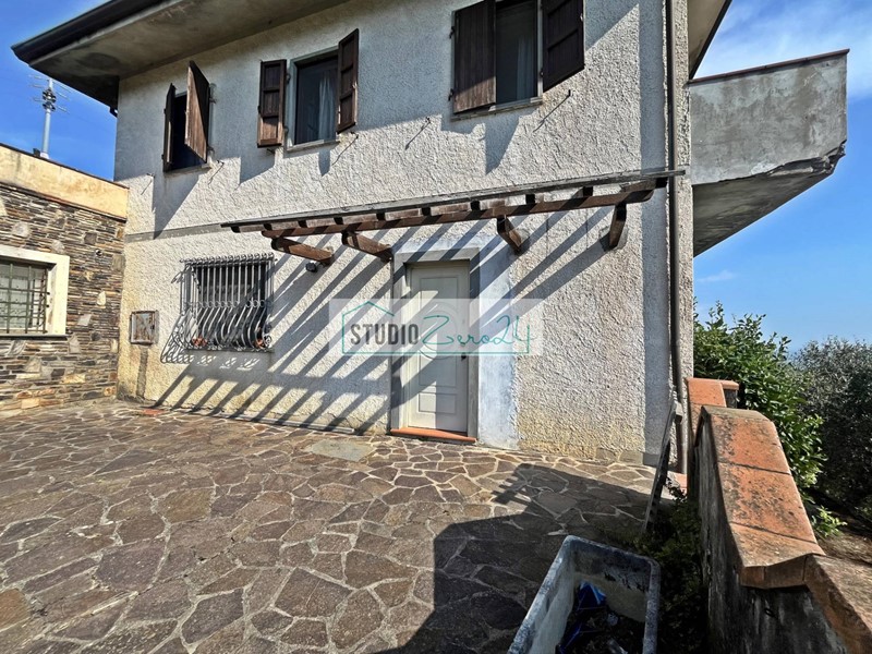 Casa Semi Indipendente in Vendita a Massarosa, 220'000€, 112 m²
