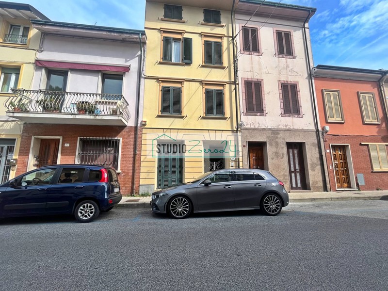 Appartamento in Vendita a Viareggio, 320'000€, 99 m²