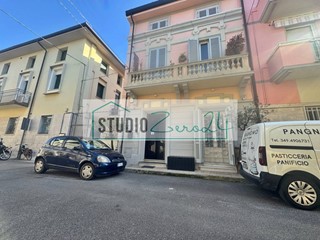 Casa Semi Indipendente in Vendita a Viareggio, 749'000€, 233 m²