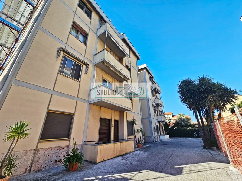 Quadrilocale in Vendita a Viareggio, 219'000€, 84 m²