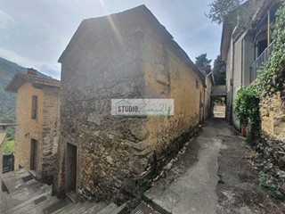 Rustico in Vendita a Camaiore, 60'000&euro;, 50 m²
