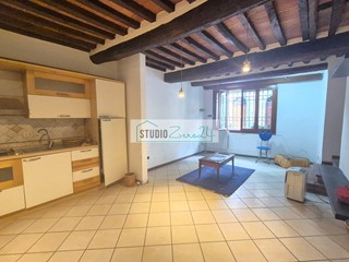 Trilocale in Vendita a Camaiore, 140'000&euro;, 88 m²