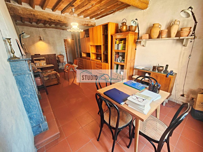 Casa Semi Indipendente in Vendita a Pietrasanta, 430'000€, 150 m²