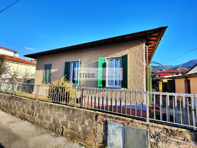 Casa Semi Indipendente in Vendita a Pietrasanta, 380'000€, 125 m²