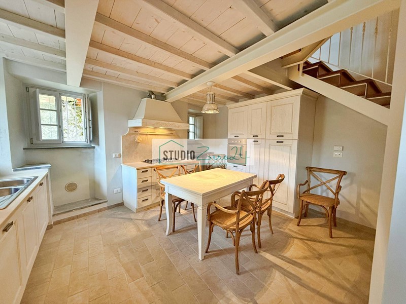 Casa Semi Indipendente in Vendita a Seravezza, 170'000&euro;, 80 m²