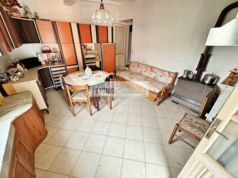 Casa Semi Indipendente in Vendita a Seravezza, 130'000&euro;, 85 m²