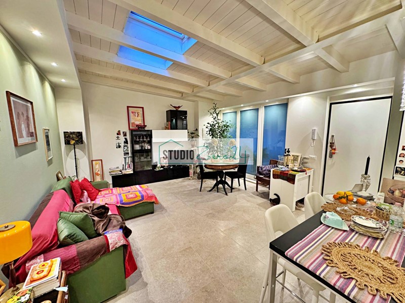 Appartamento in Vendita a Pietrasanta, 350'000€, 90 m²