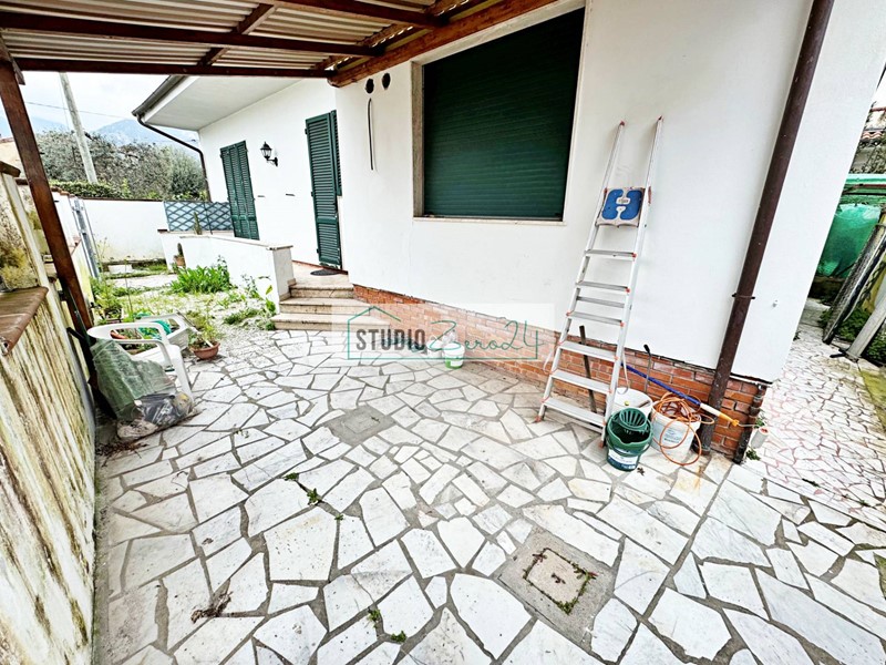 Casa Indipendente in Vendita a Seravezza, 265'000&euro;, 90 m²