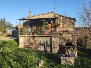 Rustico in Vendita a Amelia, 170'000€, 213 m²