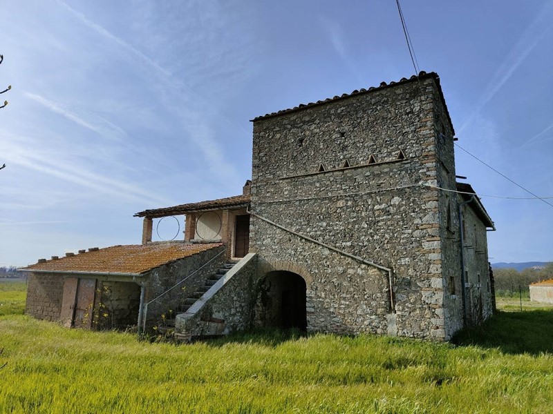 Rustico in Vendita a Amelia, 168'000€, 315 m²